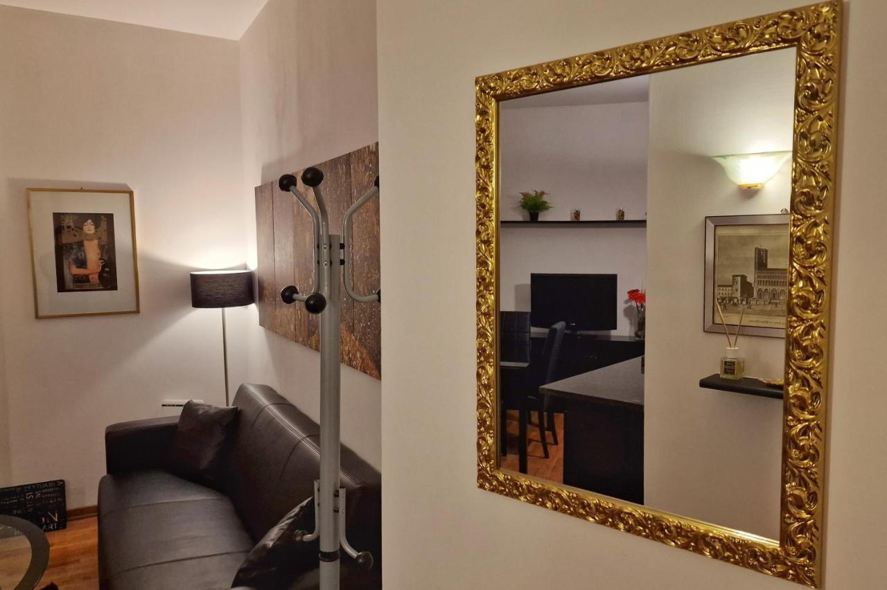 Arezzo Charming Apartment ภายนอก รูปภาพ