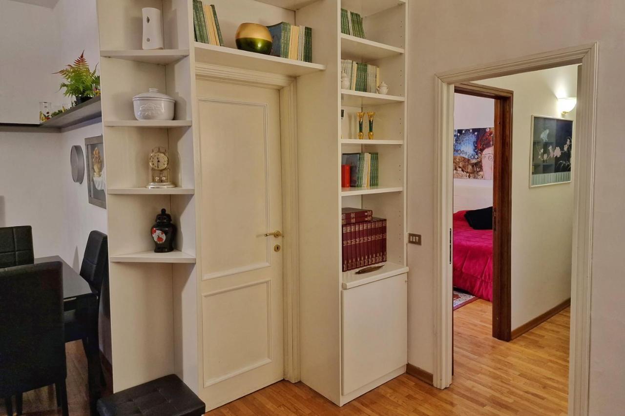 Arezzo Charming Apartment ภายนอก รูปภาพ