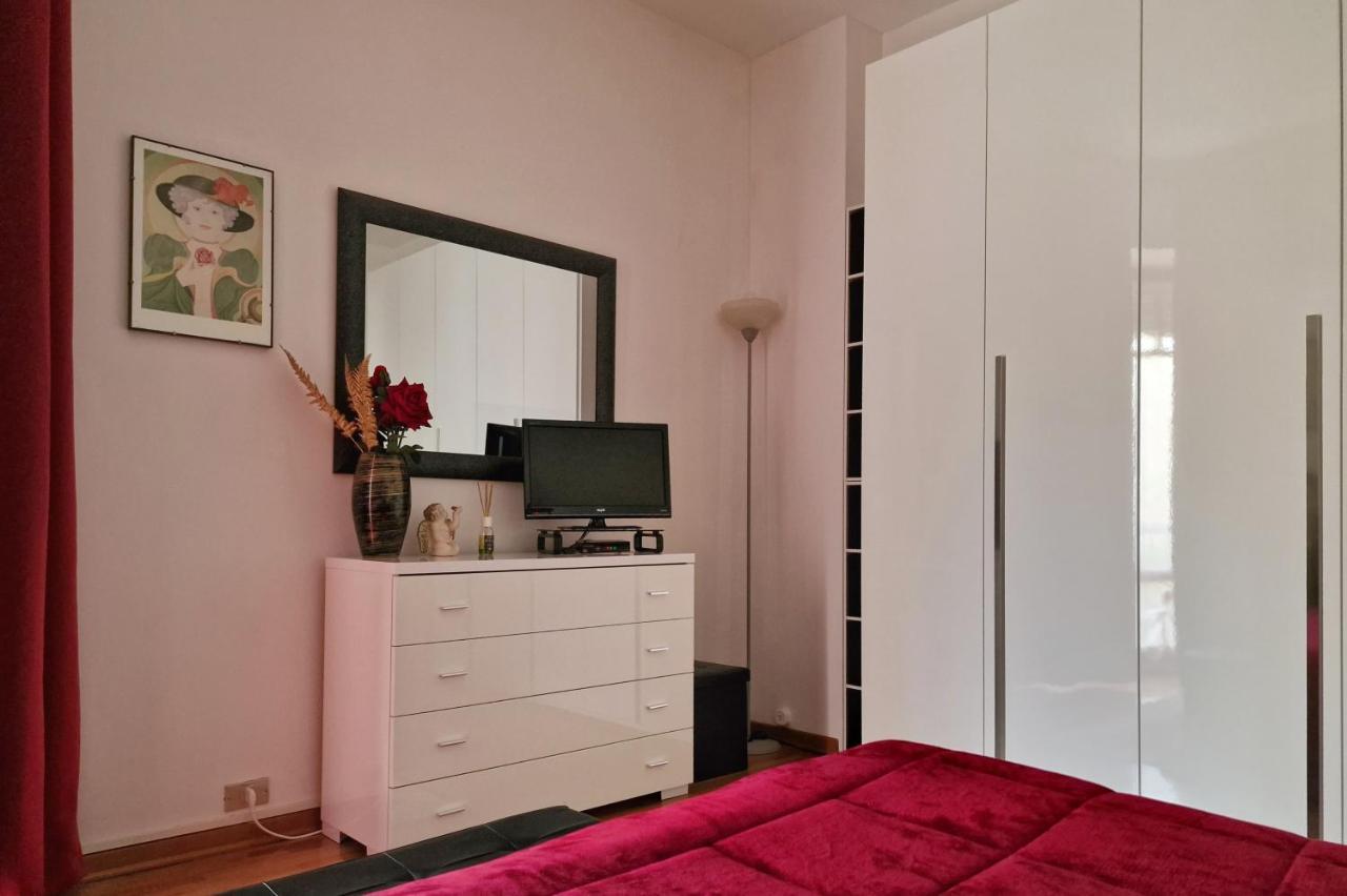 Arezzo Charming Apartment ภายนอก รูปภาพ