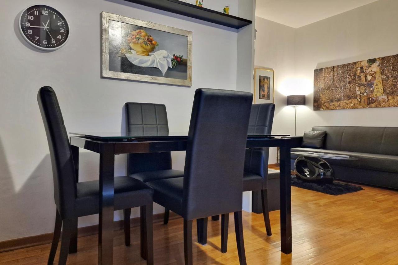 Arezzo Charming Apartment ภายนอก รูปภาพ